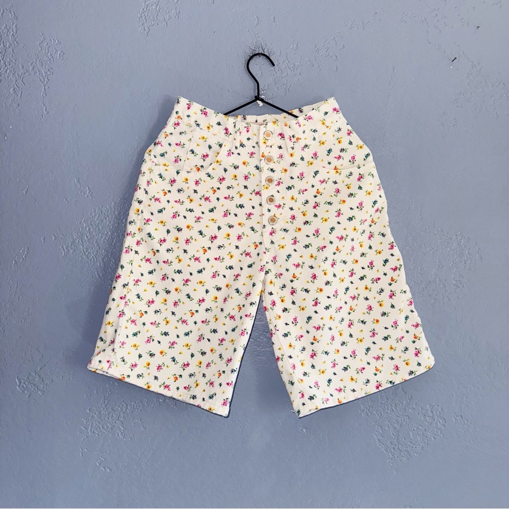 No! Jeans Vintage Floral White Long Denim Shorts Size 9/24”